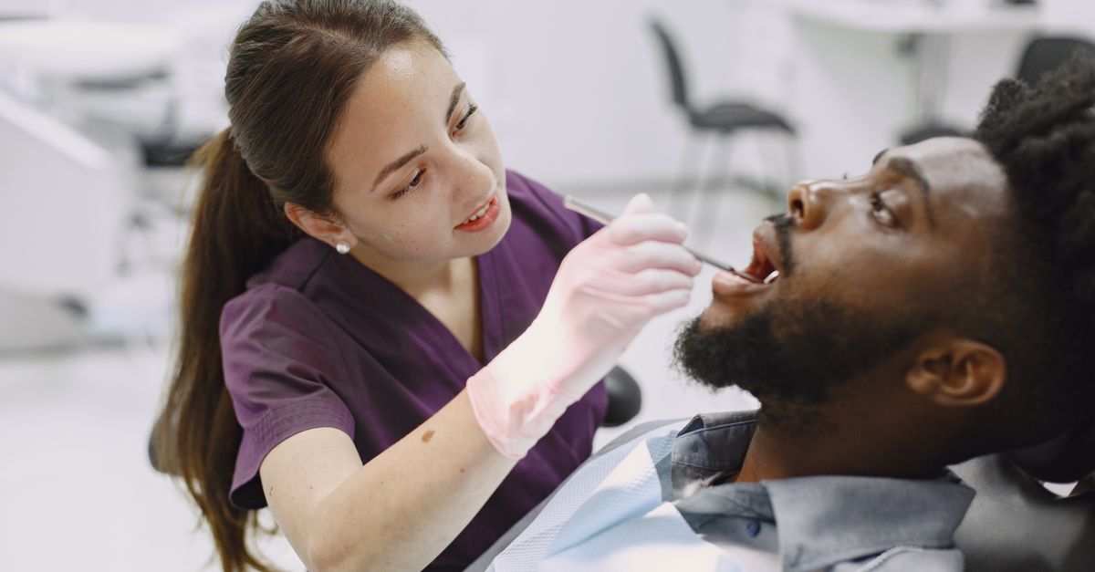 Cliniques dentaires à Singapour : tarifs, services et prise en charge expliqués