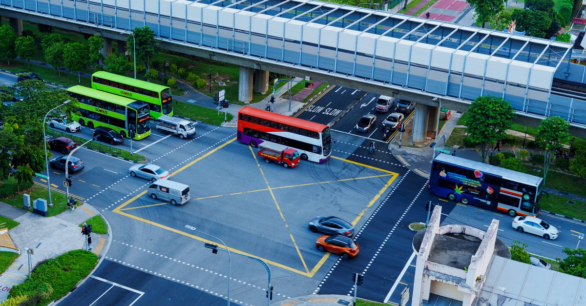 découvrez les règles de circulation à singapour pour conduire en toute sécurité et éviter les amendes. informations essentielles pour les conducteurs et visiteurs.